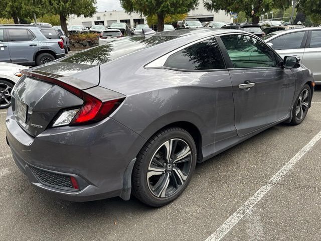 Used 2017 Honda Civic Touring image 3