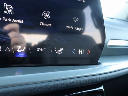 New 2026 Chevrolet Traverse LT w/ Enhanced Driving Package image 12