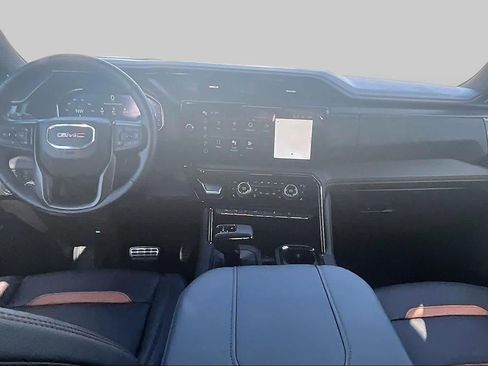 Used 2024 GMC Sierra 1500 AT4 w/ Technology Package AWD/4WD image 14