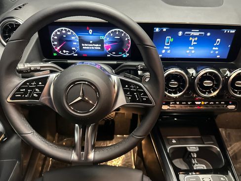 New 2026 Mercedes-Benz GLA 250 image 24
