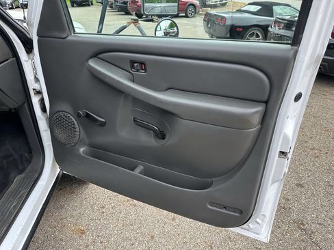 Used 2006 Chevrolet Silverado 3500 2WD Regular Cab image 20