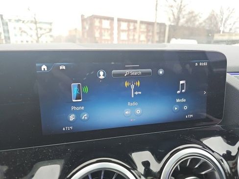 Certified 2025 Mercedes-Benz GLA 250 4MATIC image 17