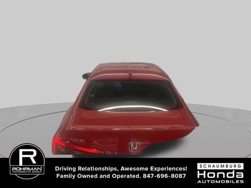 Used 2024 Honda Civic Touring image 3