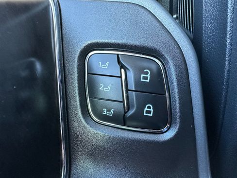 Used 2023 Ford F250 Lariat w/ Lariat Ultimate Package image 33