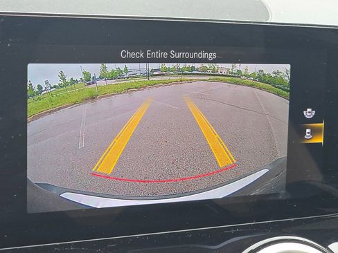 Certified 2023 Mercedes-Benz GLB 250 4MATIC image 31