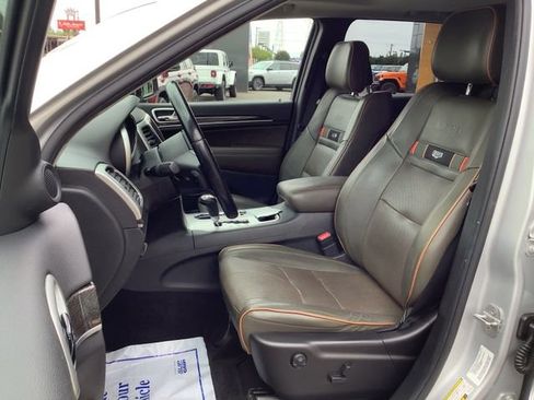 Used 2011 Jeep Grand Cherokee 70th Anniversary RWD image 8