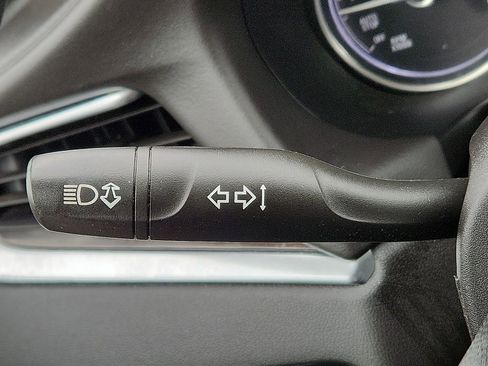 Used 2019 Buick Enclave Essence image 22