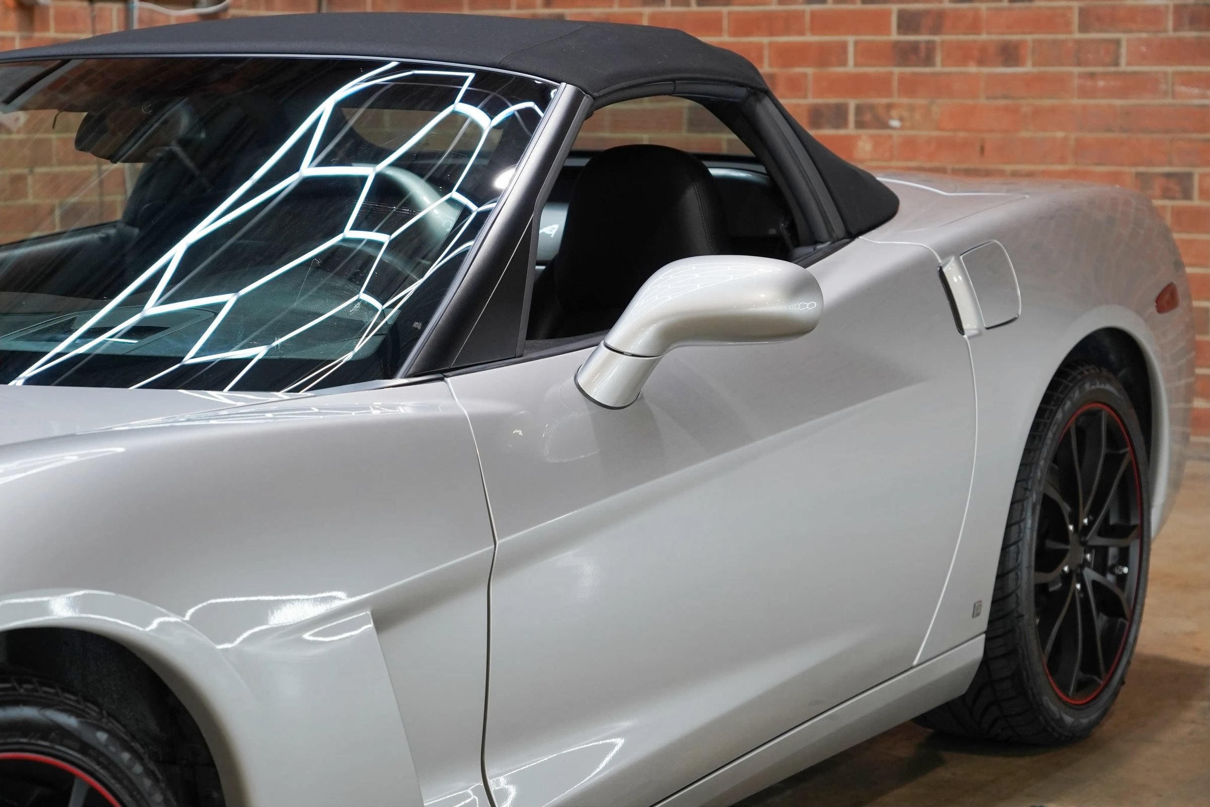 Used 2006 Chevrolet Corvette Coupe w/ Preferred Equipment Group RWD image 20