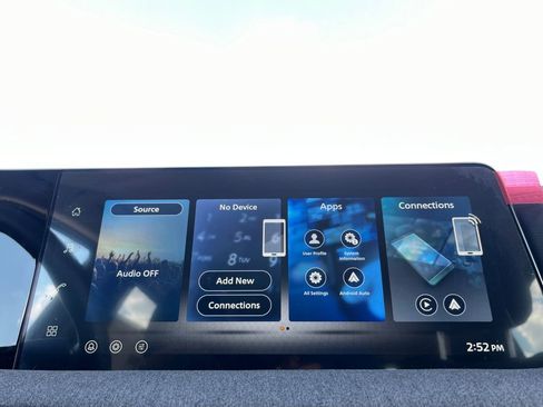 New 2026 Nissan Kicks SV image 8