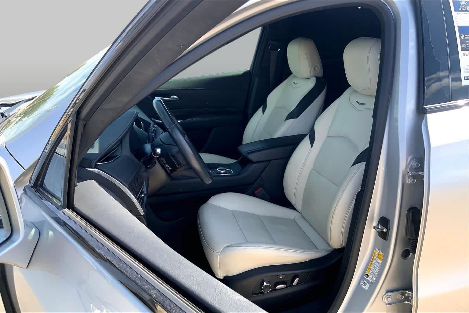 Used 2019 Cadillac XT4 Sport AWD/4WD image 8