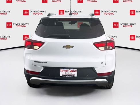Used 2022 Chevrolet TrailBlazer LT w/ Driver Confidence Package FWD image 6