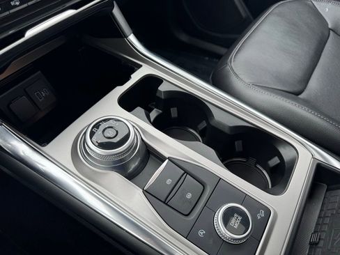 Used 2021 Ford Explorer Limited w/ Equipment Group 301A image 22