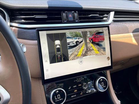 Used 2023 Jaguar F-PACE S AWD/4WD image 21