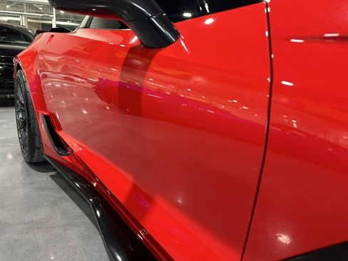 Used 2016 Chevrolet Corvette Z06 w/ 3LZ Preferred Equipment Group RWD image 17
