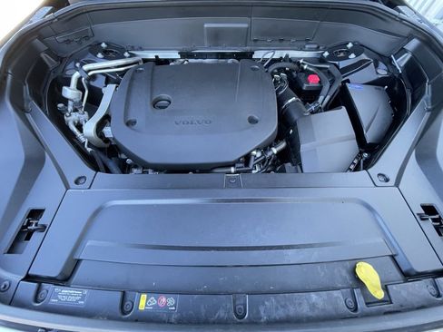 Used 2023 Volvo XC90 B6 Plus image 33