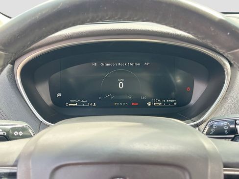 Used 2019 Lincoln Nautilus Reserve FWD image 12