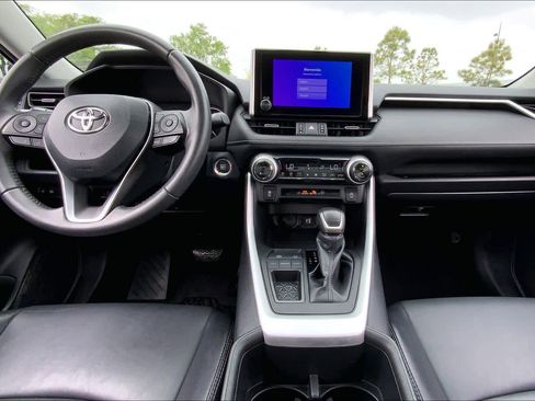 Used 2023 Toyota RAV4 XLE Premium FWD image 15