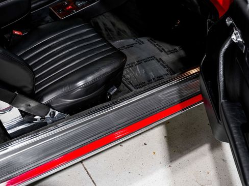 Used 1987 Mercedes-Benz 560 SL image 23