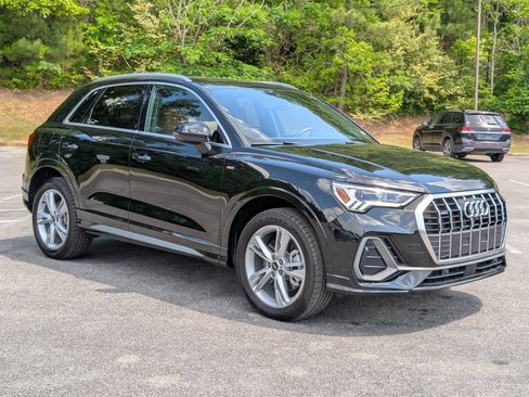 Used 2024 Audi Q3 2.0T Premium Plus w/ Premium Plus Package AWD/4WD image 11