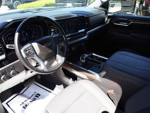 Used 2023 Chevrolet Silverado 1500 RST AWD/4WD image 12