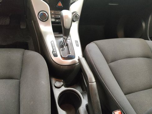 Used 2015 Chevrolet Cruze LT image 26