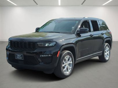 Used 2023 Jeep Grand Cherokee Limited w/ Black Appearance Package