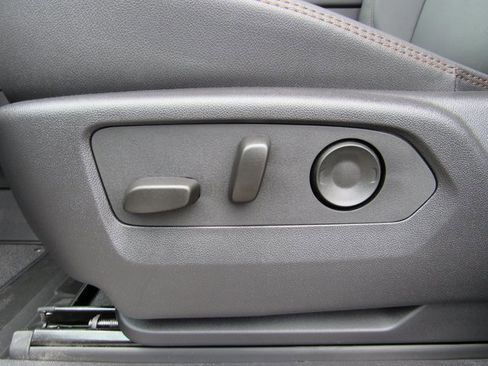 New 2025 GMC Sierra 2500 AT4 w/ AT4 Premium Plus Package image 15