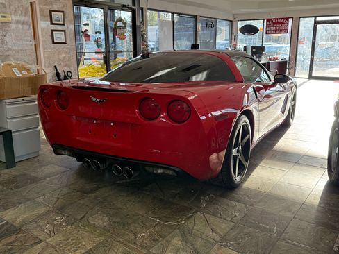 Used 2006 Chevrolet Corvette Coupe w/ Preferred Equipment Group image 6