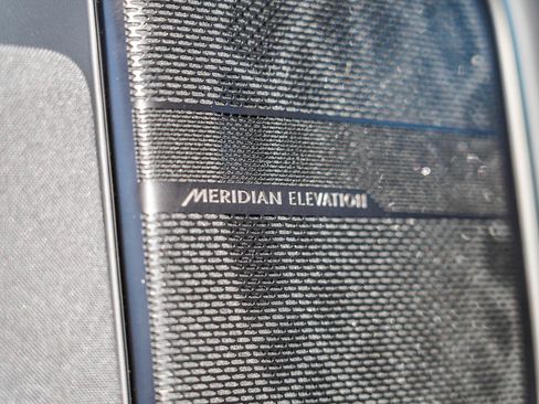 Used 2022 Rivian R1S Launch Edition image 32