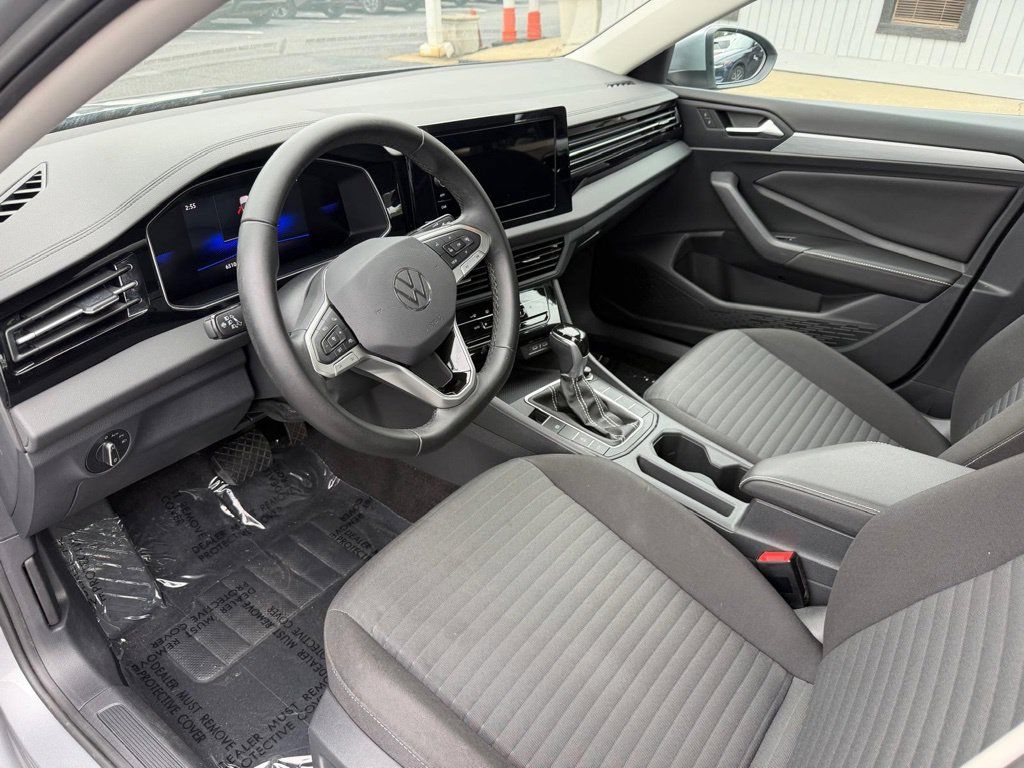 Used 2025 Volkswagen Jetta S FWD image 15