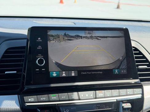 Used 2026 Honda Odyssey EX-L image 16