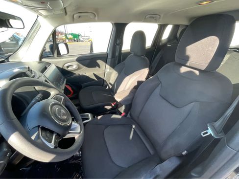Used 2021 Jeep Renegade Sport image 23