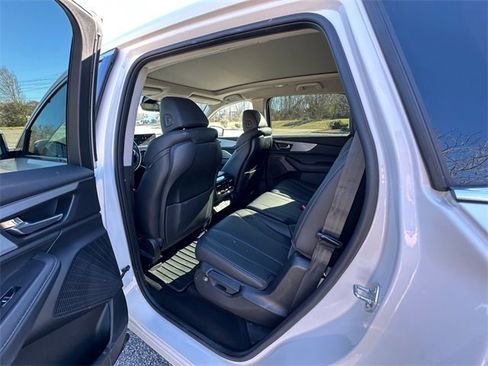 Used 2023 Acura MDX SH-AWD image 19