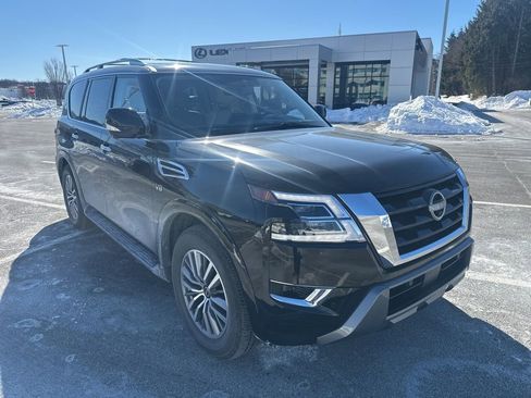 Used 2022 Nissan Armada SL w/ Captain's Chairs Package image 3