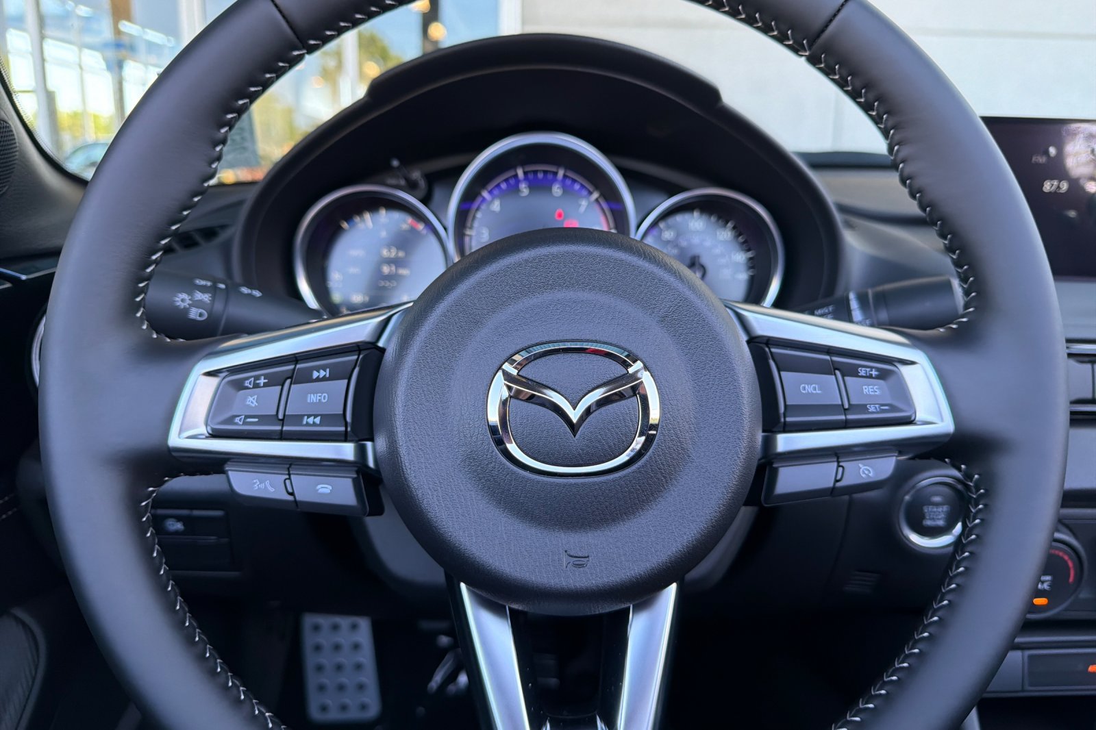 New 2026 MAZDA MX-5 Miata Club w/ Appearance Package RWD image 26