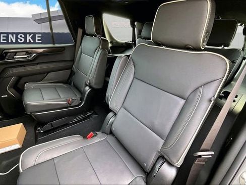 New 2026 GMC Yukon Elevation w/ Elevation Premium Package image 11
