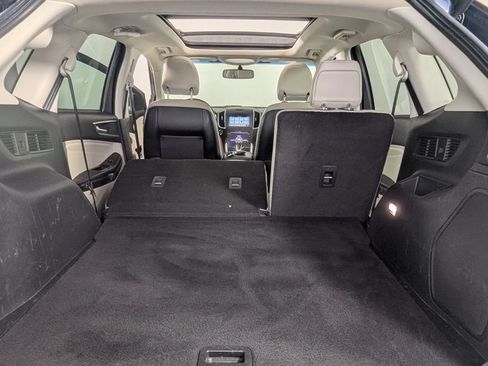Used 2018 Ford Edge Titanium w/ Equipment Group 301A FWD image 28