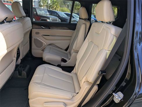 New 2026 Jeep Grand Cherokee L Limited w/ Limited Altitude Package AWD/4WD image 15