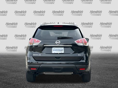 Used 2016 Nissan Rogue SV w/ SV Premium Package image 6