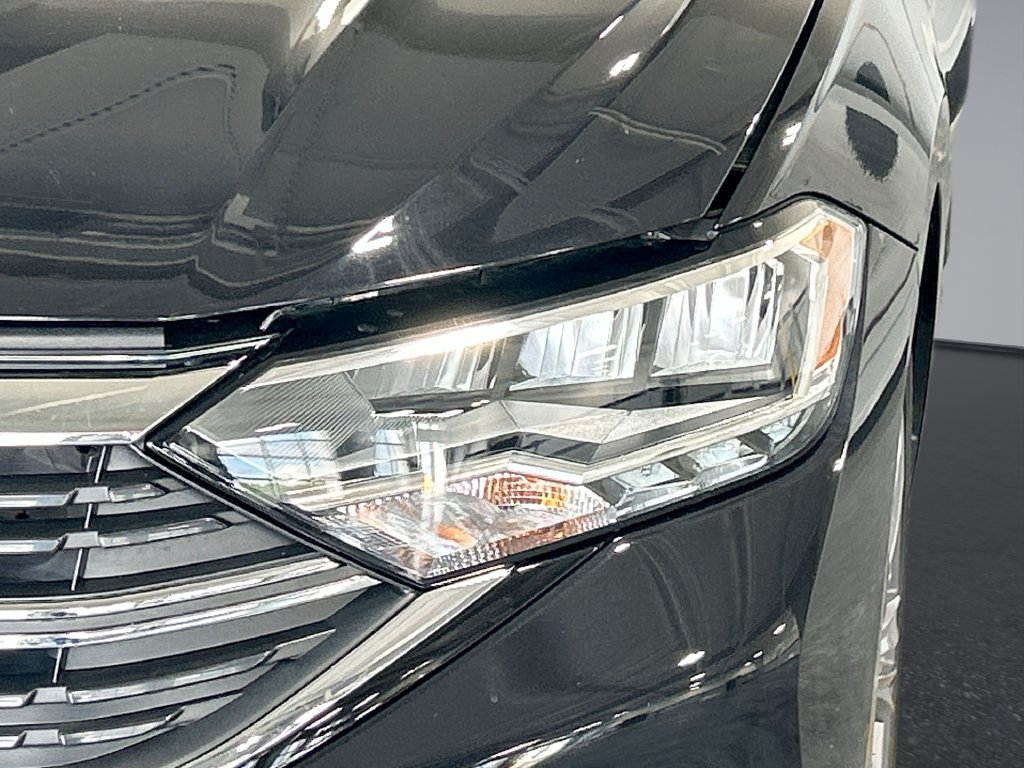 Used 2022 Volkswagen Jetta SE FWD image 5