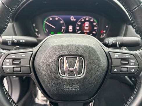 Used 2024 Honda Accord Sport image 11