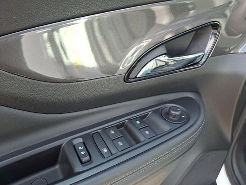 Certified 2022 Buick Encore Preferred w/ Safety Package image 21