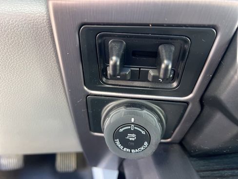 Used 2022 Ford F450 Limited w/ FX4 Off-Road Package image 77