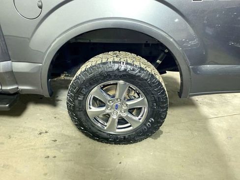 Used 2019 Ford F150 Lariat image 6