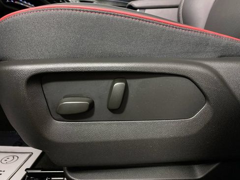 Certified 2023 Buick Envision Essence w/ Technology Package I AWD/4WD image 12