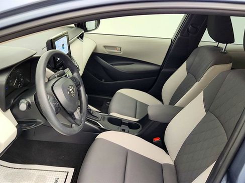Used 2025 Toyota Corolla LE FWD image 12