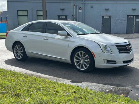 Used 2017 Cadillac XTS Luxury w/ Driver Awareness Package image 9
