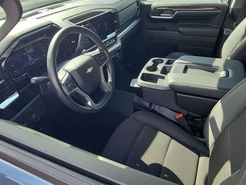 Used 2024 Chevrolet Silverado 1500 LT AWD/4WD image 10