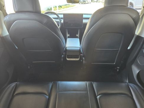 Used 2021 Tesla Model Y Long Range AWD/4WD image 31