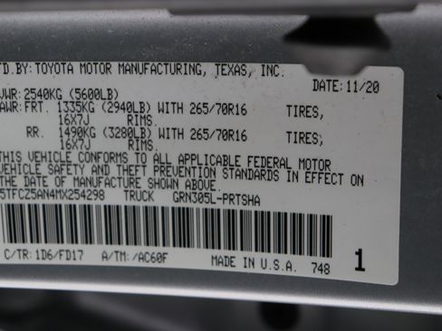 Used 2021 Toyota Tacoma TRD Off-Road w/ Technology Package image 42